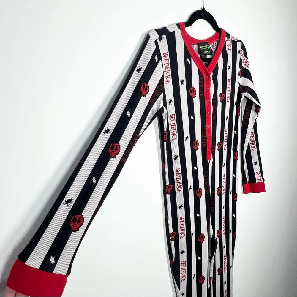 Beetlejuice x Forever 21 Kids Thermal Pajama Union Suit Skulls 13/14 L/XL